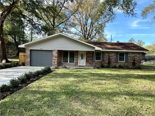 106 Powell Dr, Leesville, LA 71446