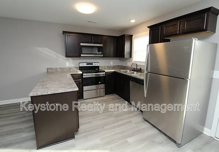 1725 Manning Dr #3 — Photo 5