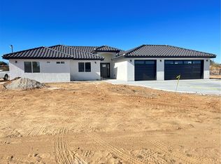 11040 Locust Ave, Hesperia, CA 92345