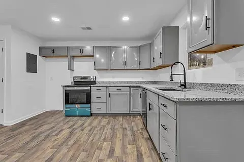 313 S Walnut St #315 — Photo 3