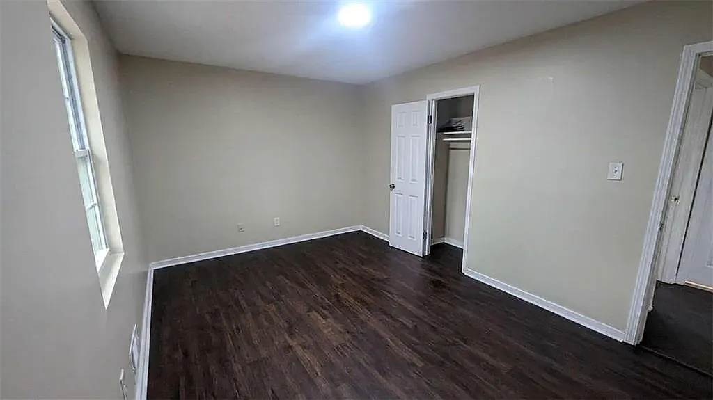 4 bed, 1200 sqft, $700 — Photo 2