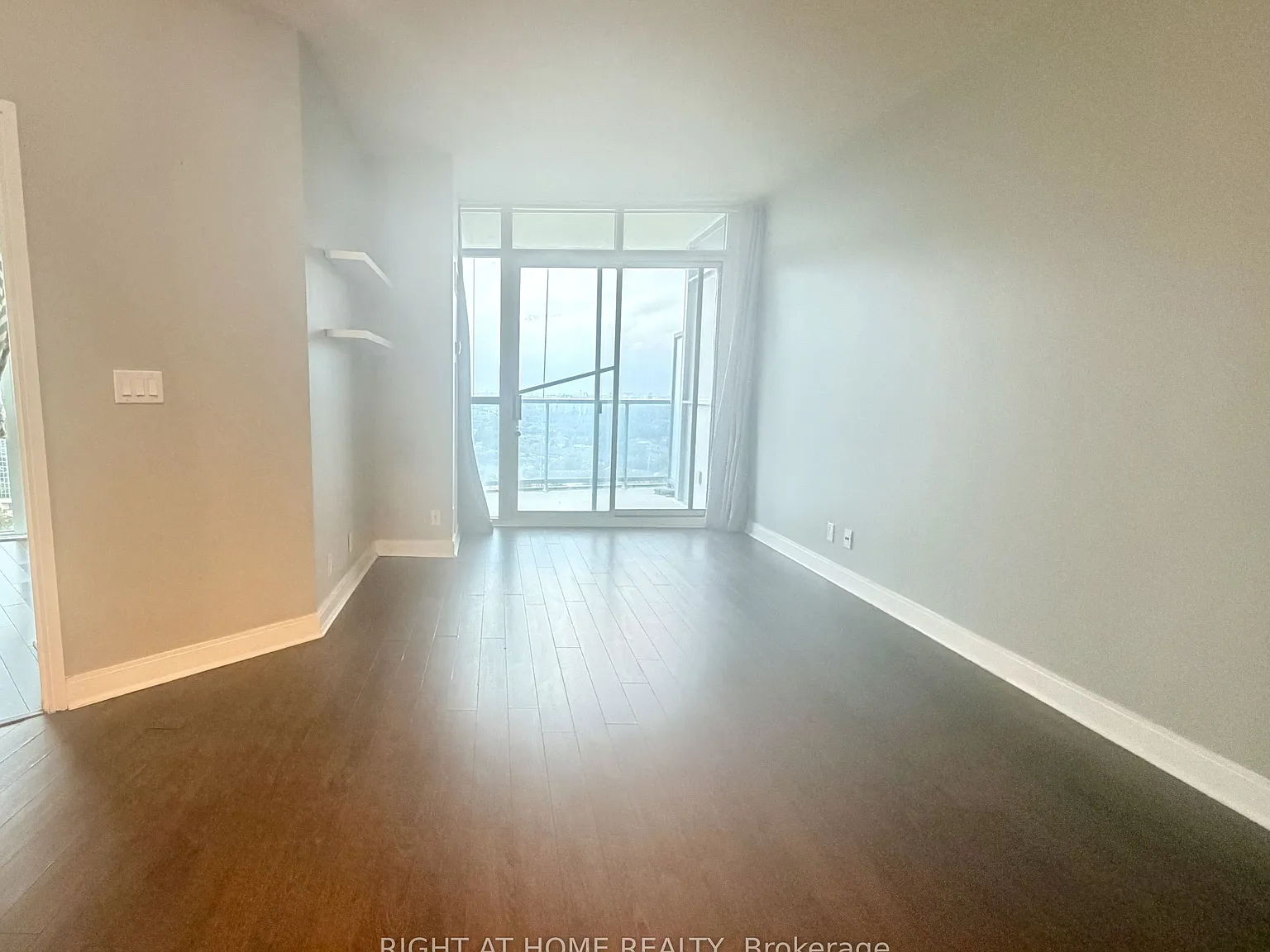 80 Absolute Ave — Photo 4