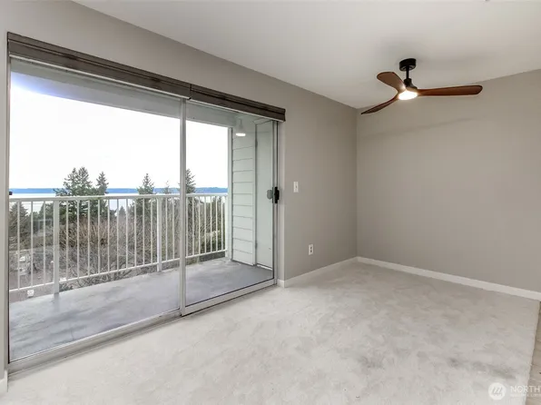 28606 16th Avenue S #303, Federal Way, WA 98003