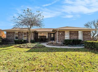 74 Hampshire Dr, Troy, MI
