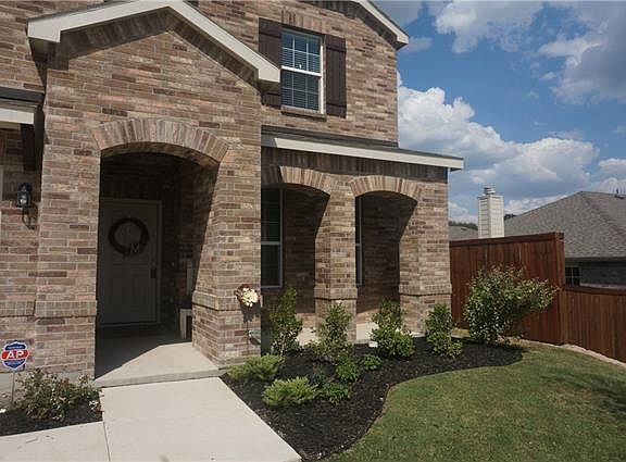2nd image of 3021 Pinyon Pl