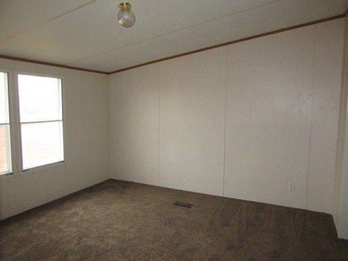 4th image of 5420 NE 53rd St