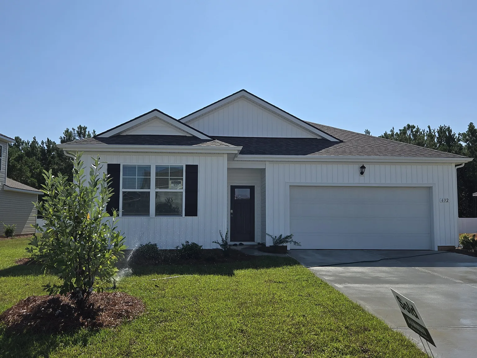5 bed, 2016 sqft, $2,300 — Photo 1