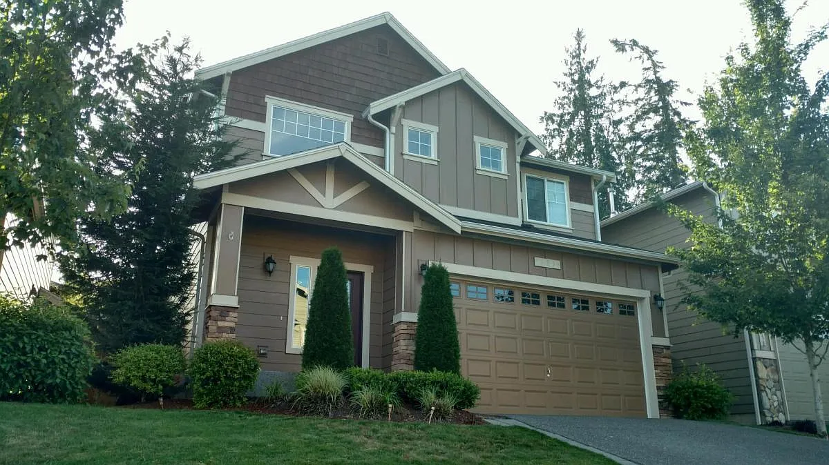 3 bed, 2.5 bath, 1814 sqft, $3,200 — Photo 1