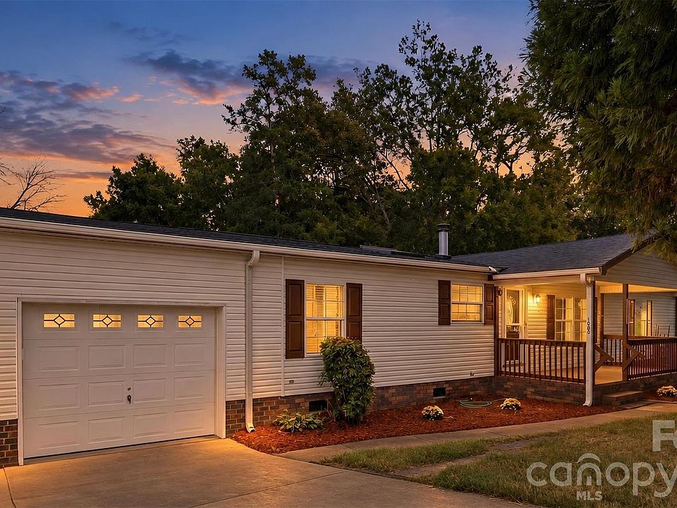 1st image of 1000 Olde Creek Trl