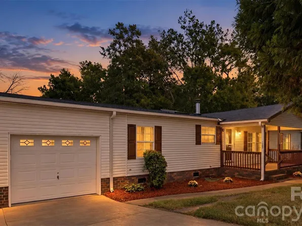 1000 Olde Creek Trl, Concord, NC 28025