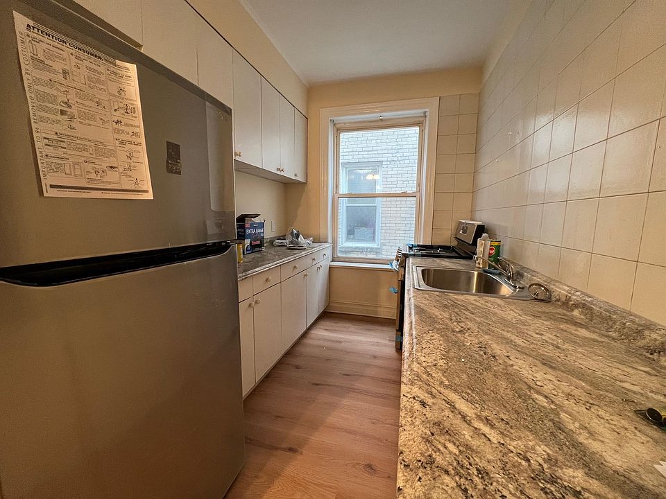 1st image of 2134 E 27th St #1