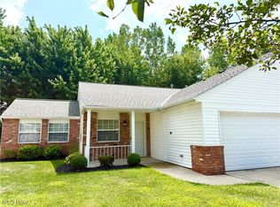 1880 Royal Oak Dr, Painesville, OH 44077