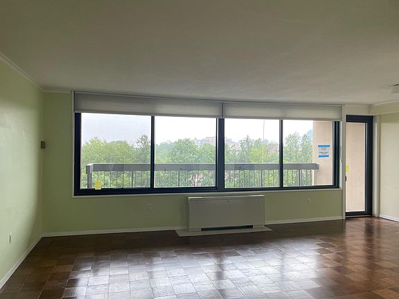 5th image of 3705 S George Mason Dr APT 712S