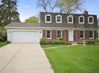 408 N West St, Wheaton, IL 60187