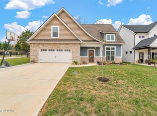 12677 Myrtle Ridge Ln, Knoxville, TN 37932