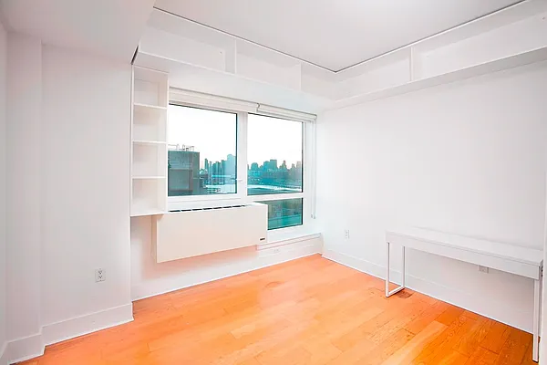 Rented by Keller Williams NYC | media 20