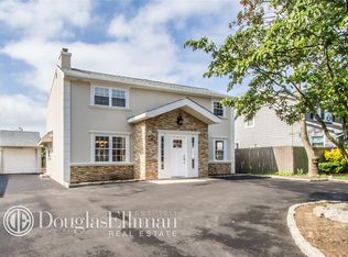 423 Lakeview Rd, Bellmore, NY 11710