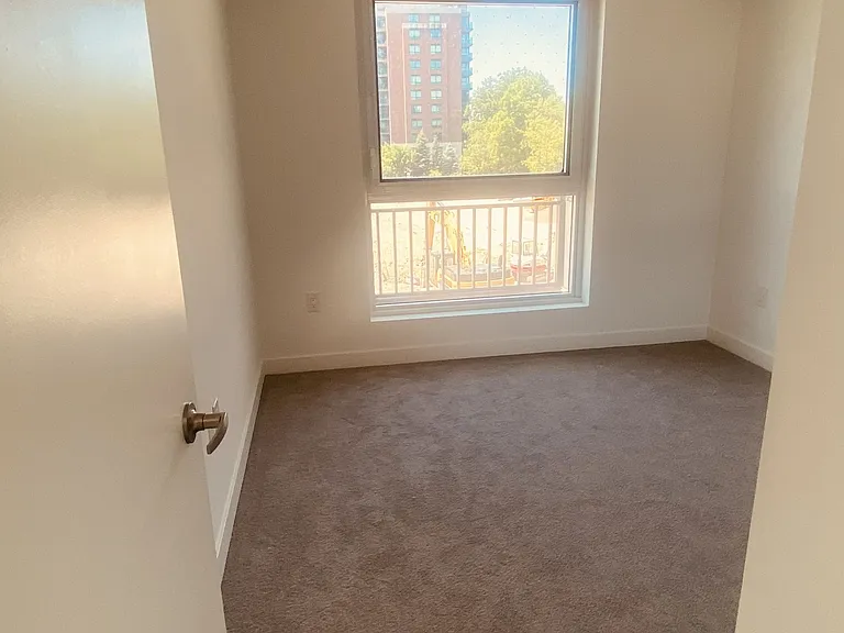 4010 Eglinton Ave W #331 — Photo 31
