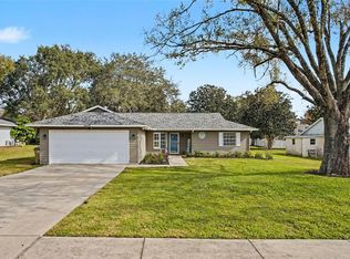 36464 Doral Dr, Grand Island, FL 32735