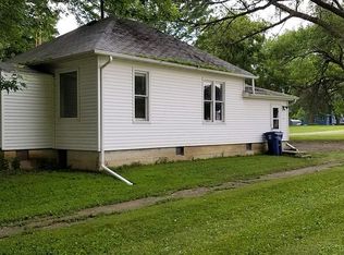 115 Henry Ave W, Harris, IA 51345
