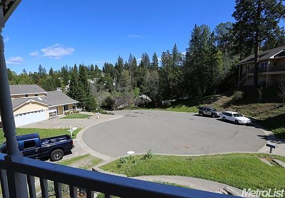 3rd image of 3172 Benham Ct