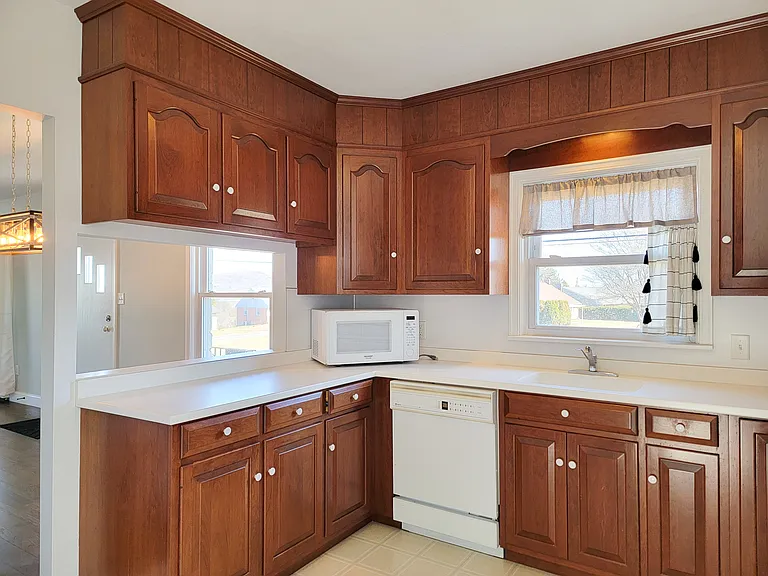106 E End Ave — Photo 8