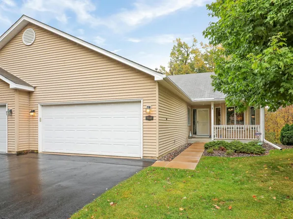 2147 Overlook Dr, Bloomington, MN 55431