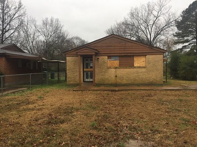 1st image of 323 Charter Ave