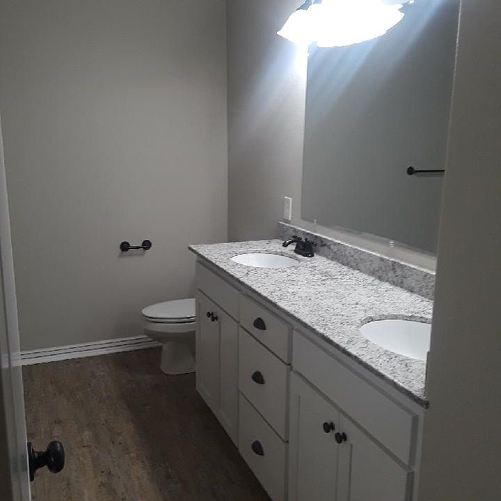 411 W Cedar St Greenwood AR Zillow