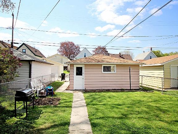 2nd image of 3659 E Underwood Ave #3659A