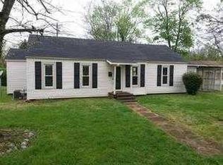 103 Fairground Dr, Waverly, TN 37185