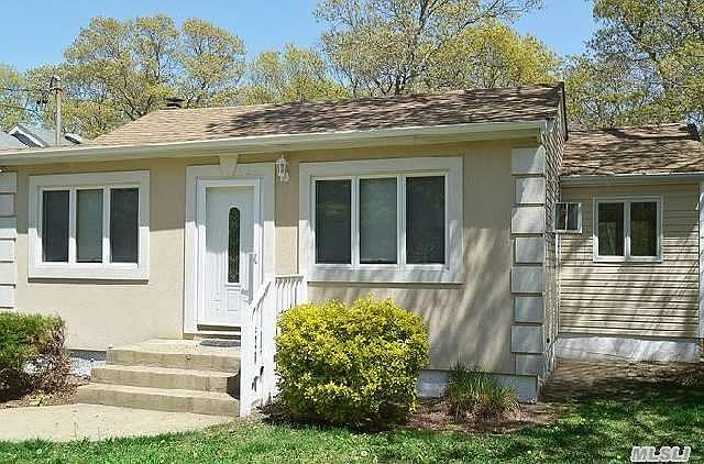 1st image of 71 Wendy Dr