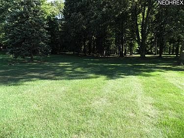 2nd image of 528 Orchard Grove Ave
