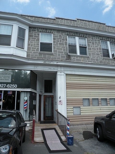 2433 Perkiomen Exterior