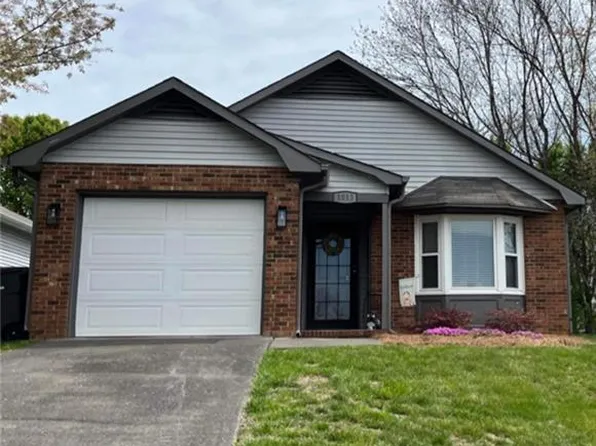 1013 Ridge Cove Ct, Winston Salem, NC 27104