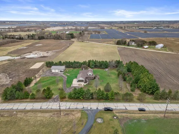 820 172nd AVENUE, Union Grove, WI 53182