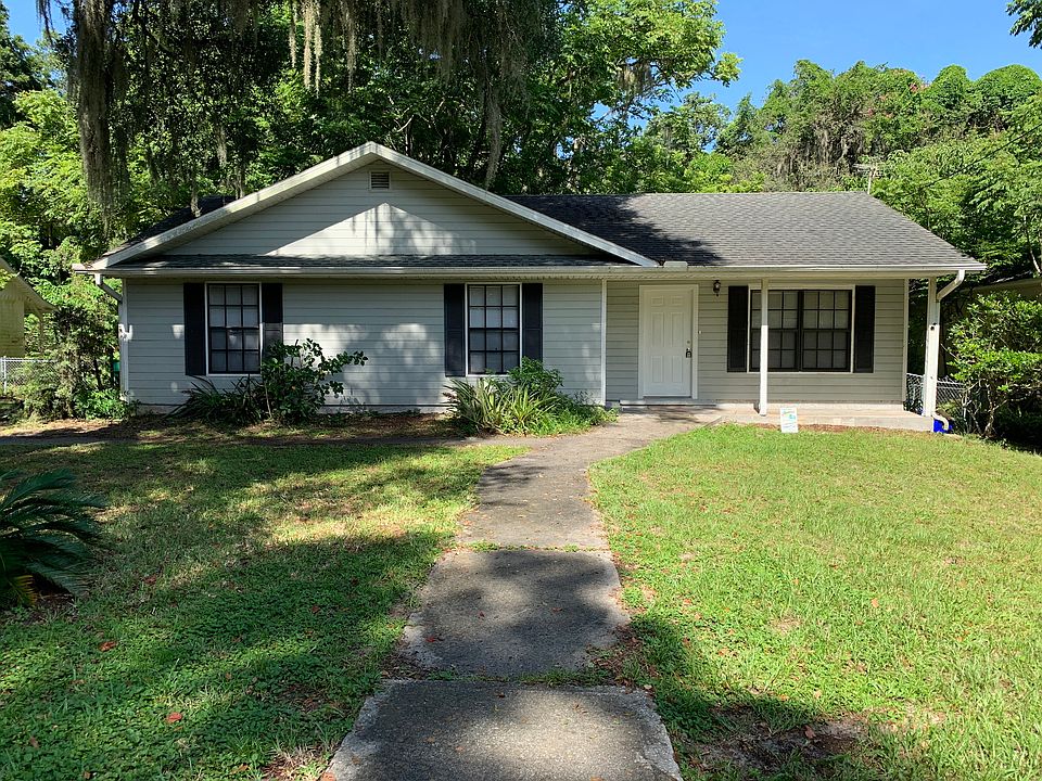 1st image of 840 N Garfield Ave