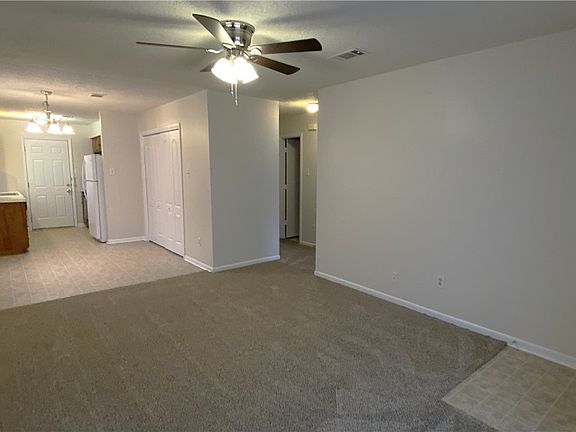 3rd image of 3317 Longleaf Cir