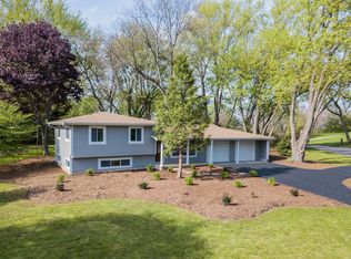 300 Deveron Cir, Cary, IL 60013