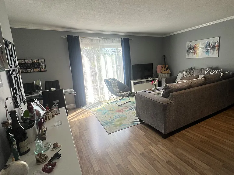 417 Cadbury Ct #2 — Photo 8