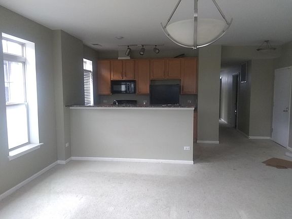 3rd image of 3811 S Langley Ave #3