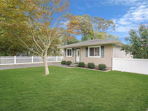 4th image of 40 Harrison Dr