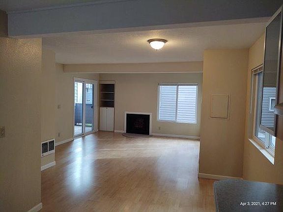 4th image of 3013 127th Pl SE APT D22