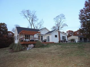 911 Rose Hill Dr, Imperial, MO 63052