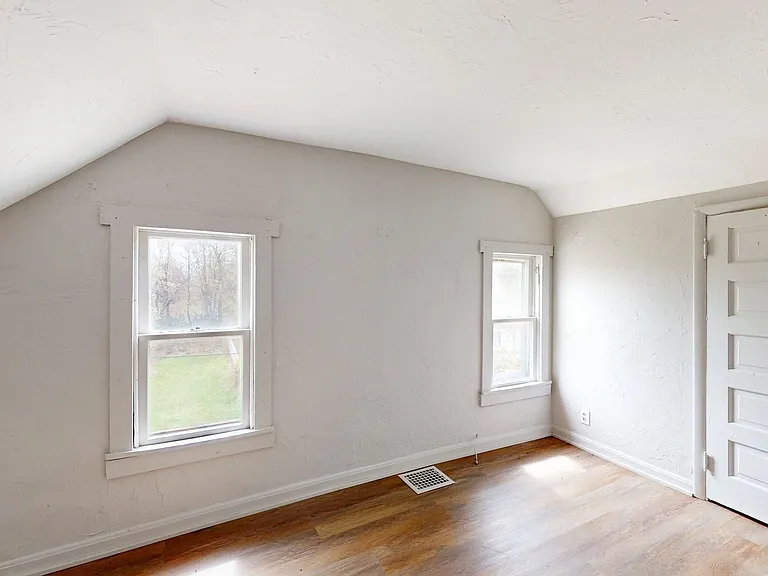 1141 McKinley Ave — Photo 35