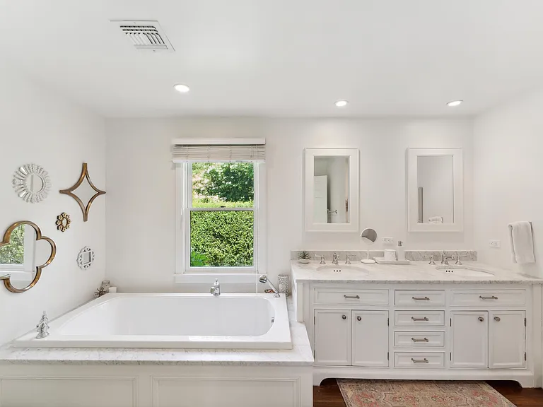 14 Meadowgrass Ln — Photo 11