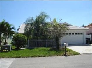 8562 SW 208th St, Cutler Bay, FL 33189