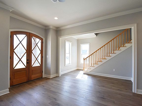 4th image of 138 Ridge Oak Ln