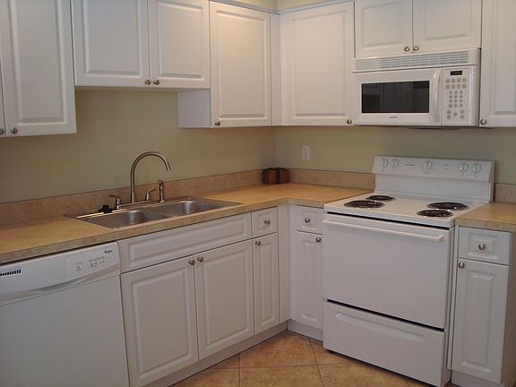 5th image of 20 Davis Blvd APT 205