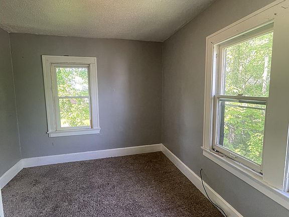 5th image of 2227 Cordova Ave #2227